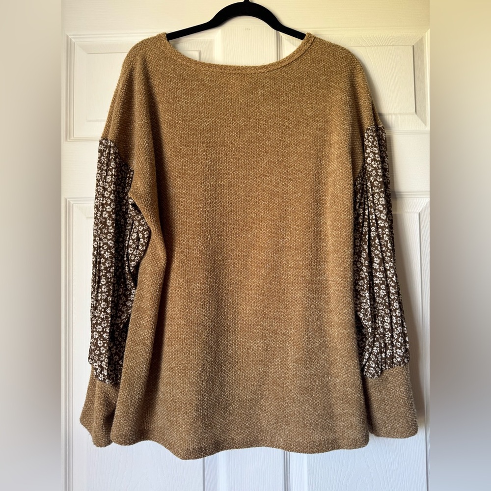 Brown Rust Floral Sleeve Top ✨
